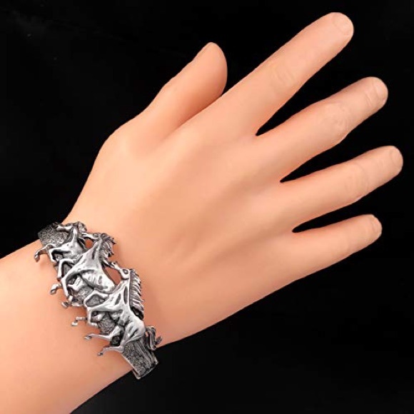 3 Horse Western Style Racing Burnished Silver Hinged Bangle Bracelet - Picture 2 of 3